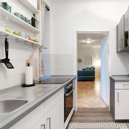 Central, Cozy & Family-friendly In